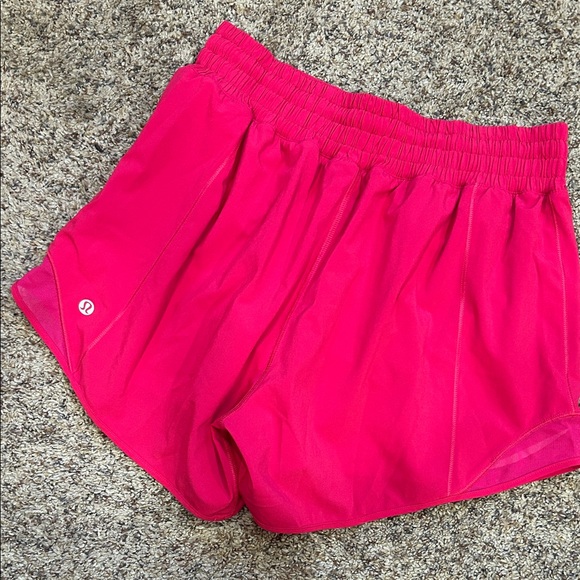 Lululemon Hotty Hot short high rise - Picture 1 of 5